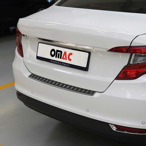 OMAC Ladekantenschutz Stoßstangenschutz für Fiat Tipo Stufenheck 2015-2026 – Edelstahl carbon foliert (1/5)