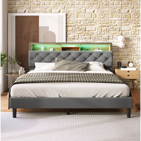 Cama tapizada de madera maciza gris 140x200 cm con cabecero de almacenaje, LED y somier de láminas incluido (1/5)