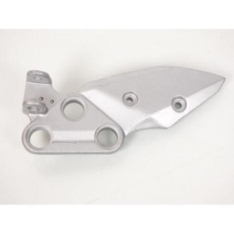[PRODUIT D'OCCASION] Platine de repose pied pilote droit origine pour moto Suzuki 1400 (1/2)