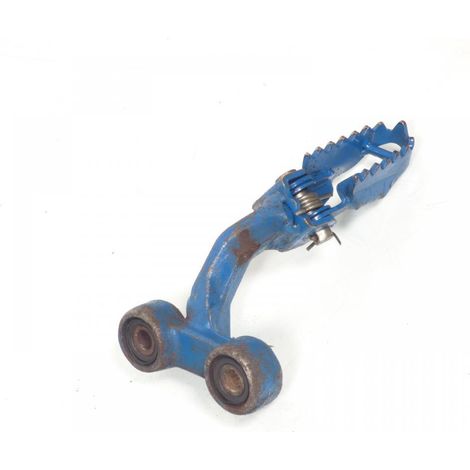 [GEBRAUCHT] [GEBRAUCHTWAREN] Rechte Fußrastenplatte Original für Suzuki 600 (1/2)