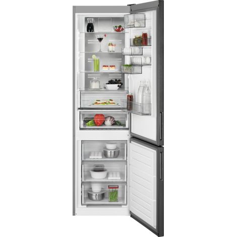 AEG RCB736D5MB. Capacità netta totale: 367 L. Cerniera porta: Destra, Tipo di display: LCD. Emissione acustica: 39 dB. Capacità netta frigorifero: 266 L, Luce interna, Numero di ripiani frigorifero... (1/5)
