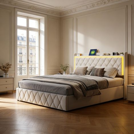 Ensemble de mobilier de jardin en rotin jaune, comprenant 2 fauteuils et une table. (1/5)