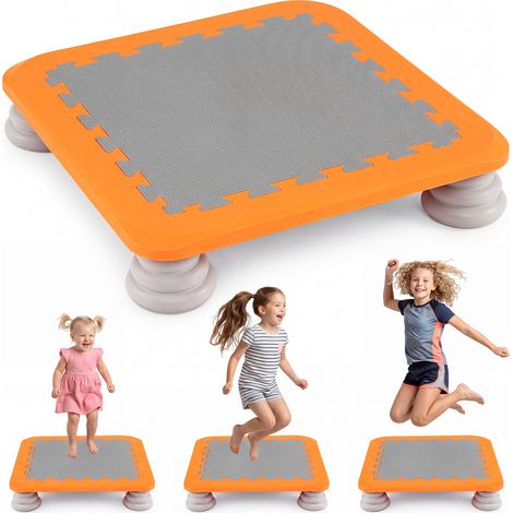Mini Trampoline Enfant 65x65x13 cm, Surface Antidérapante Jeu de Saut Sensorielle, Pieds Amovibles, Jouet Intérieur et Extérieur, 3 Ans, Orange (1/5)