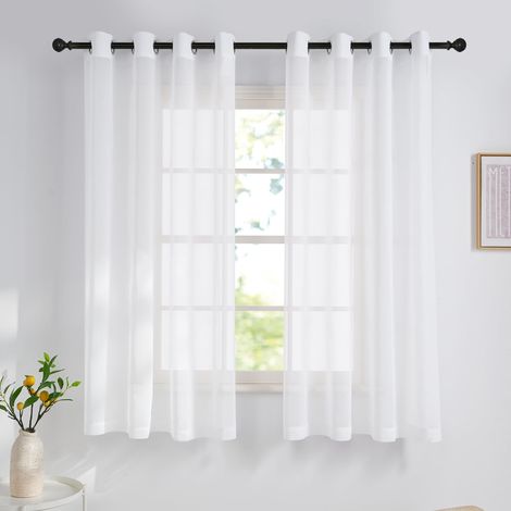 Rideaux Voilages Blanc Lot de 2, 140x160cm (Largeur x Hauteur) à Oeillets, Semi-Transparent Lumineux pour Cuisine Chambre Maison, Décoration Fenêtre (1/5)