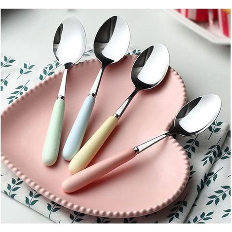This set includes four stainless steel spoons with ceramic handles, perfect for serving desserts, ice cream, sauces, and more. (1/5)