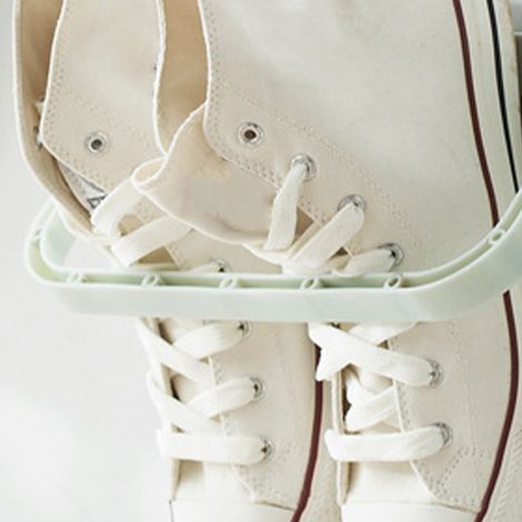 Étagère à chaussures murale adhésive créative, étagère à chaussures suspendue et pliable pour la maison, étagère de rangement murale pour chaussures et pantoufles de salle de bain, motif t-shirt, bleu (1/4)