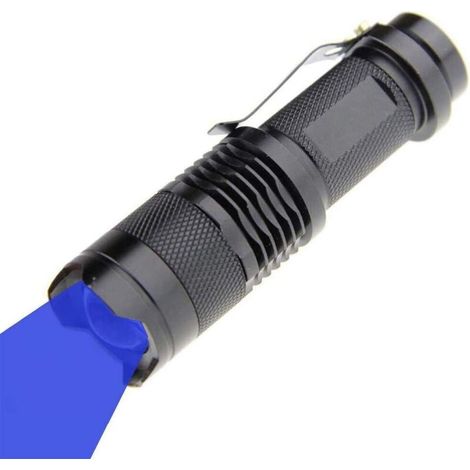 Lampe de poche LED bleue avec mise au point réglable pour le camping, la chasse, la randonnée (1/5)