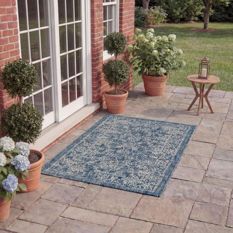 Tapis géométrique pour Intérieur et extérieur - Courtyard Collection, Tapis à Poil Court, Gris et Bleu Marine, 69 X 152 cm (1/5)