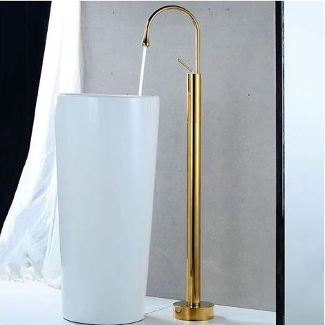 Ensemble de robinet de baignoire en or, robinet mitigeur de baignoire autoportant, robinet de douche de baignoire de salle de bain, robinet d'eau chaude et froide sur pied de baignoire européenne (1/5)
