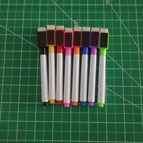 Tableau blanc magnétique effaçable pour réfrigérateur, stylo magnétique de 8 couleurs avec aimant (1/4)