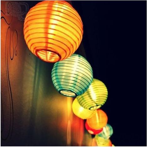 Lanternes solaires d'extérieur 5 mètres 20 lanternes LED Chaîne lumineuse solaire étanche Décoration de Noël pour jardin, terrasse, cour, maison, sapin de Noël, fêtes (couleur) (1/5)