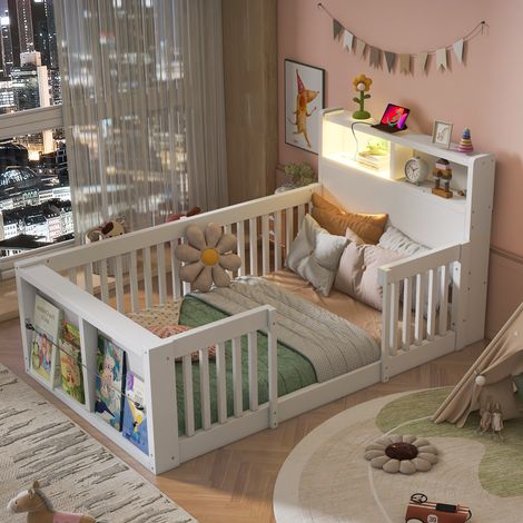 Lit enfant en bois 90x190 cm avec barrières hautes , Lit simple avec USB et veilleuse, range-livres au pied, sommier à lattes, pin et MDF, blanc (1/5)