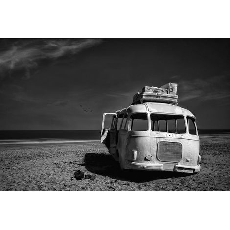 Tableau beached bus Toile imprimée (1/5)