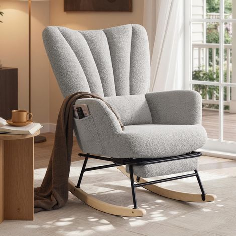 Fauteuil à Bascule, Chaise à Bascule avec Repose-Pieds Escamotable, Coussin Amovible, Poches Latérales, Pieds en Bois, Tissu Peluche, pour Chambre, Salon, Gris Tourterelle LYY018G101 (1/5)