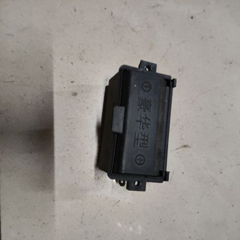 Battery box for built-in cooker accessories for legume cookers.