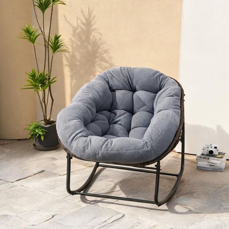 Fauteuil à bascule extérieur en rotin avec coussin gris ardoise (1/5)