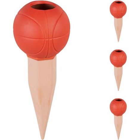 Lot de 4 ballons de basket sur terre battue (1/5)