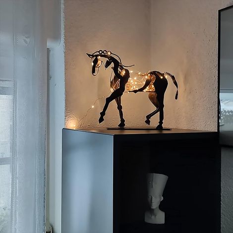 Estatua decorativa de caballo de metal, escultura tridimensional de caballo Adonis calado, estatua rústica de caballo de pie de estilo antiguo, regalos de carreras de caballos para amantes de los caba (1/5)
