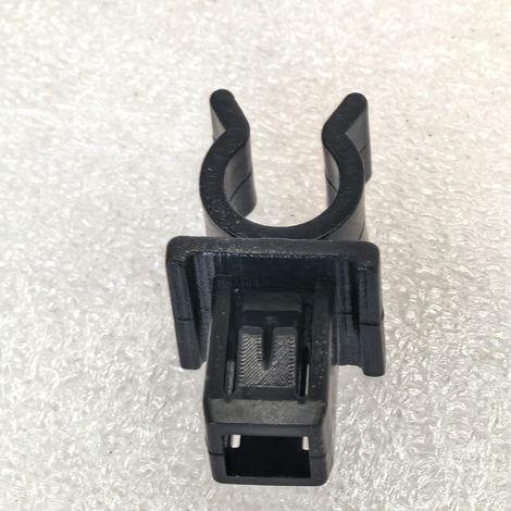 65722-2DR1A is a hood support bracket clip for Nissan Teana (2008-2012) and 14th generation Sylphy (2020-2022). (1/4)