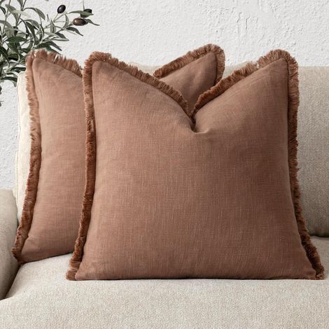 Lot de 2 Housses de Coussin Décoratives en Lin avec Franges, Taies d'Oreiller Bohème Fermhouse, Coussinets Doux avec Pompons pour Canapé Sofa Lit Salon Déco Maison, 45×45 cm, Vert Olive (1/5)