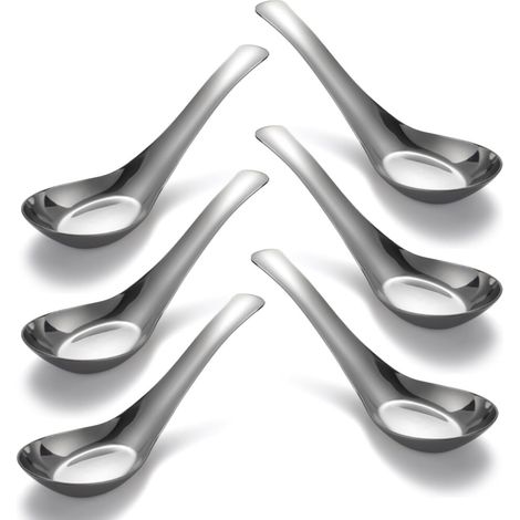 Un set di 6 cucchiai da zuppa in acciaio inossidabile
