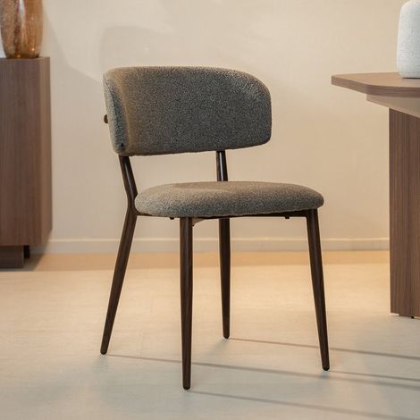 Japandi Esszimmerstuhl Yura Beige – Rahmen in Walnussoptik (1/5)