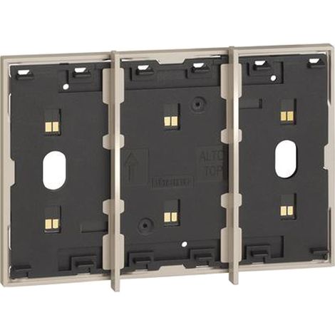 Frame 3 moduli sabbia bticino living now  KM8103