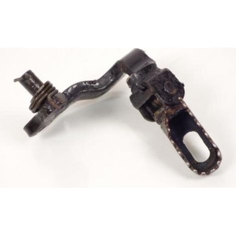 [PRODUIT D'OCCASION] Platine de repose pied pilote droit origine pour moto Yamaha 600