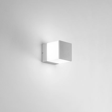 Applique da esterno BOOSTER in metallo argentato 13x13 cm. IP65 (1/2)