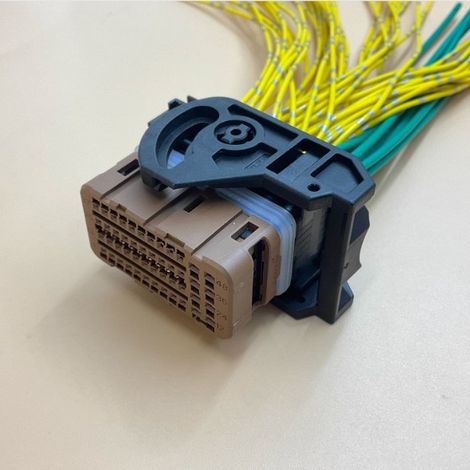 2137492-1 Single-body automotive connector wiring harness with 48 pins (1/5)
