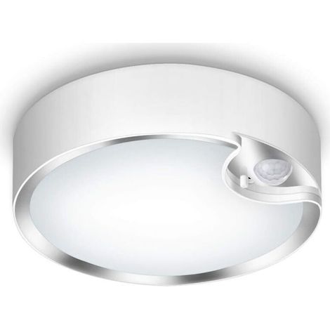 80 LED battery-operated motion sensor ceiling light (1/5)