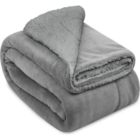Plaid en sherpa Beautissu, gris clair Alina, 150 x 200 cm (1/5)