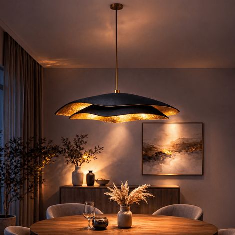 Hängelampe schwarz mit goldfarbener Carbonbetonhaube – 40 und 50 (1/3)