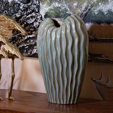 Daronere Vase