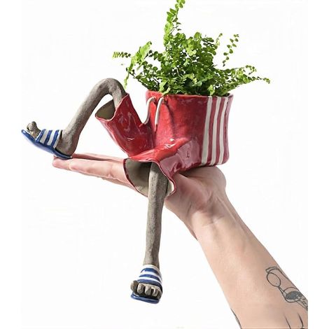 Pot de fleurs en résine en forme de personnage assis - Joli design avec des jambes pendantes (1/5)