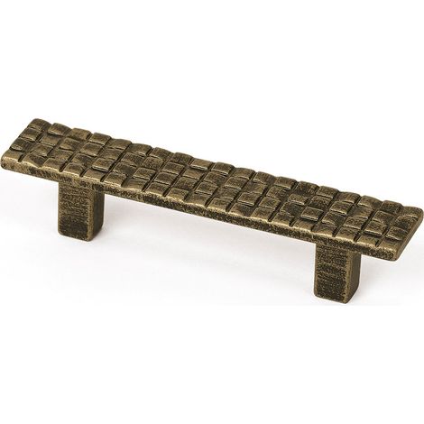 Asa en zamak con acabado cuero, dimensiones: 97x20x18mm, entrepuntos: 64mm -