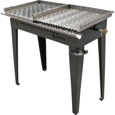 Celsius 8040 DGP Piastra ondulata - 80x60 Griglia barbecue per arrostire con gambe acciaio giardino esterno carne a gas
