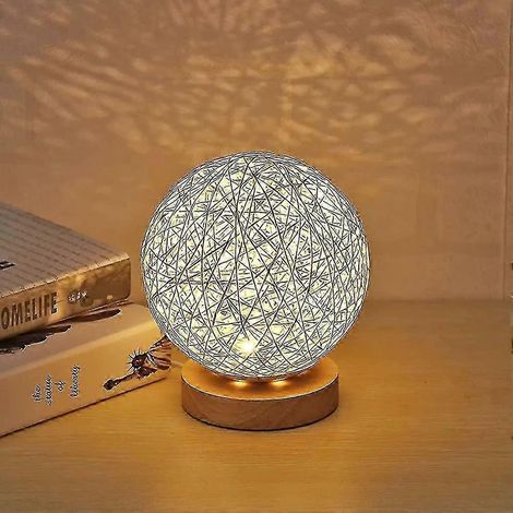 Lampe de table en bois 2025, lampe de table USB avec abat-jour en rotin, fabriquée à la main, lune en bois (1/5)