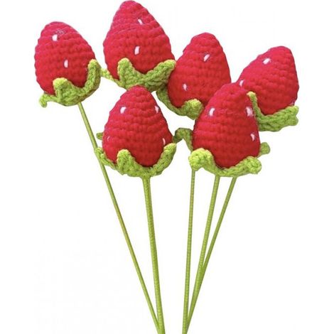 Ein handgestrickter Strauß aus 6 gehäkelten Blumen, darunter handgestrickte Erdbeeren und Kunstwollblumen, ideal für Partys, Geburtstage, Hochzeiten und als Dekoration für Zuhause. (1/2)