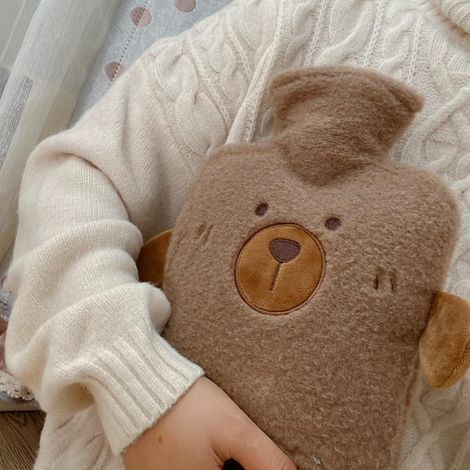 Bouillotte grise 2L avec housse, style kangourou en peluche (1/5)