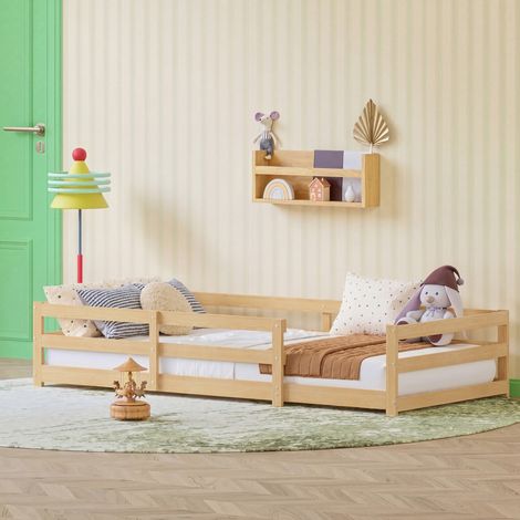 Cama Montessori de suelo en pino macizo natural 90x200 cm con barrera de seguridad de 4 lados y somier de láminas (1/5)