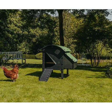 Poulailler sur pieds en plastique recyclé 5 à 9 poules