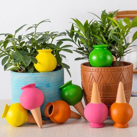 Set mit 4 Keramik-Wassertropfern – Automatisches Tropfbewässerungssystem für Topfpflanzen – Dekorative Bewässerung für den Innen- und Außenbereich (1/5)