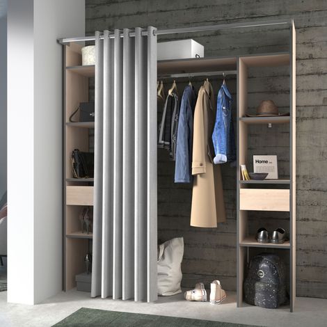 Dressing ouvert avec rideau bois et détails gris