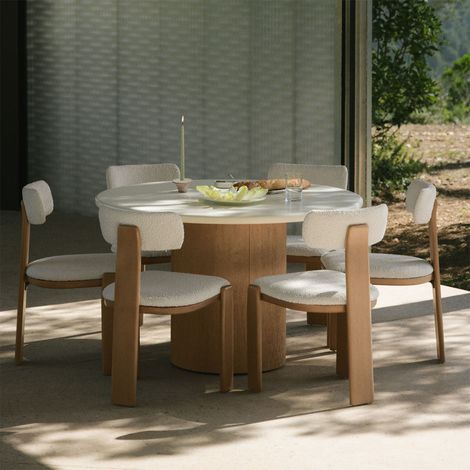 Set de table ronde Ø120 cm en ciment Sharpay et 6 chaises de jardin en bois d'acacia et tissu bouclé Malta SKLUM (1/5)