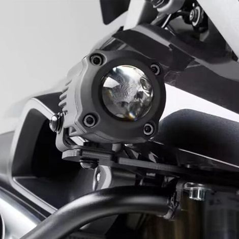 Halterung für Zusatzscheinwerfer an BMW R1200GS und R1250GS Motorrädern (1/4)