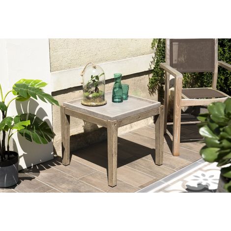 HECTOR - Table d'appoint de jardin béton 53x53 cm et pieds bois Acacia (1/5)