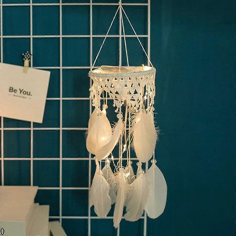 Attrape-rêves en plumes avec guirlande lumineuse LED, décoration murale en macramé, carillon éolien, décoration de plafond pour chambre d'enfant (1/4)