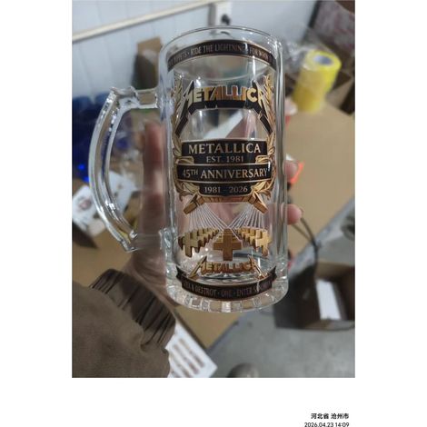 (A)1981-2026 Chope à bière commémorative Metallica, objet de décoration pour bar rock, collection de cadeaux artisanaux sur le thème du groupe (1/5)