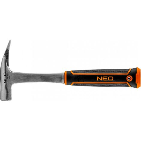 Martillo de carpintero de 300 g, construcción monolítica.